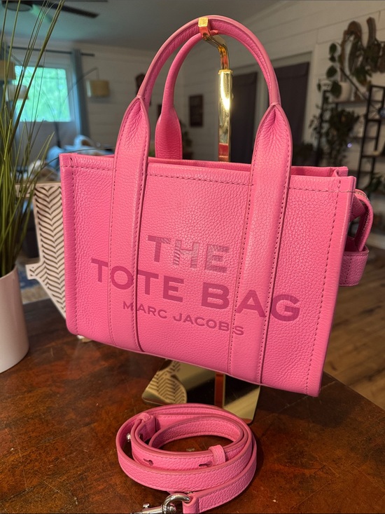 Marc Jacobs Handbags - Authentic Marc Jacobs The Tote Bag Small Tote in Bright Pink